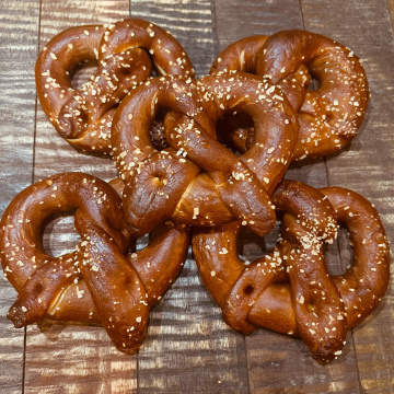 Sourdough German Salted Pretzels (6)